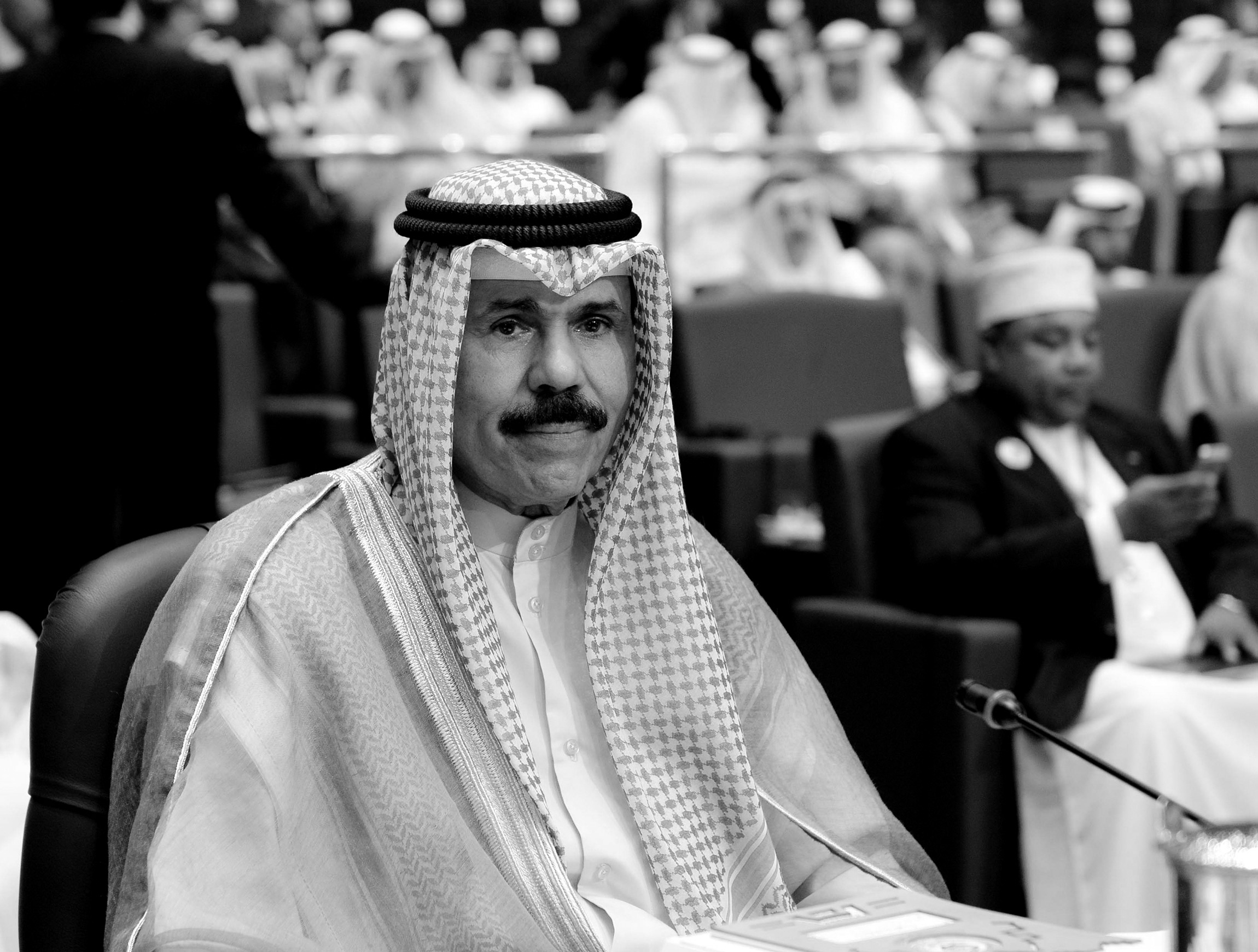 Он стал эмиром в 2020-м после смерти своего сводного брата Сабаха аль-Ахмеда аль-Джабера ас-Сабаха, который&nbsp;умер в возрасте 91 года. Шейх Наваф больше 50 лет служил на разных должностях, в частности, был заместителем начальника нацгвардии эмирата, затем министром внутренних дел и первым заместителем премьер-министра страны. С 2006 года был наследным принцем. Он умер 16 декабря, ему было 86 лет.