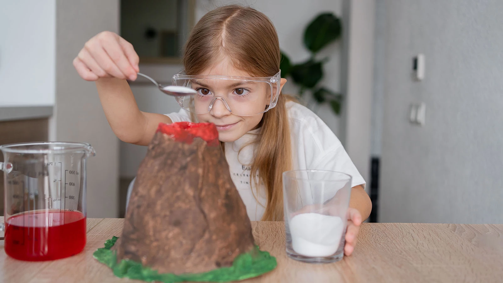 15 опытов для детей в домашних условиях