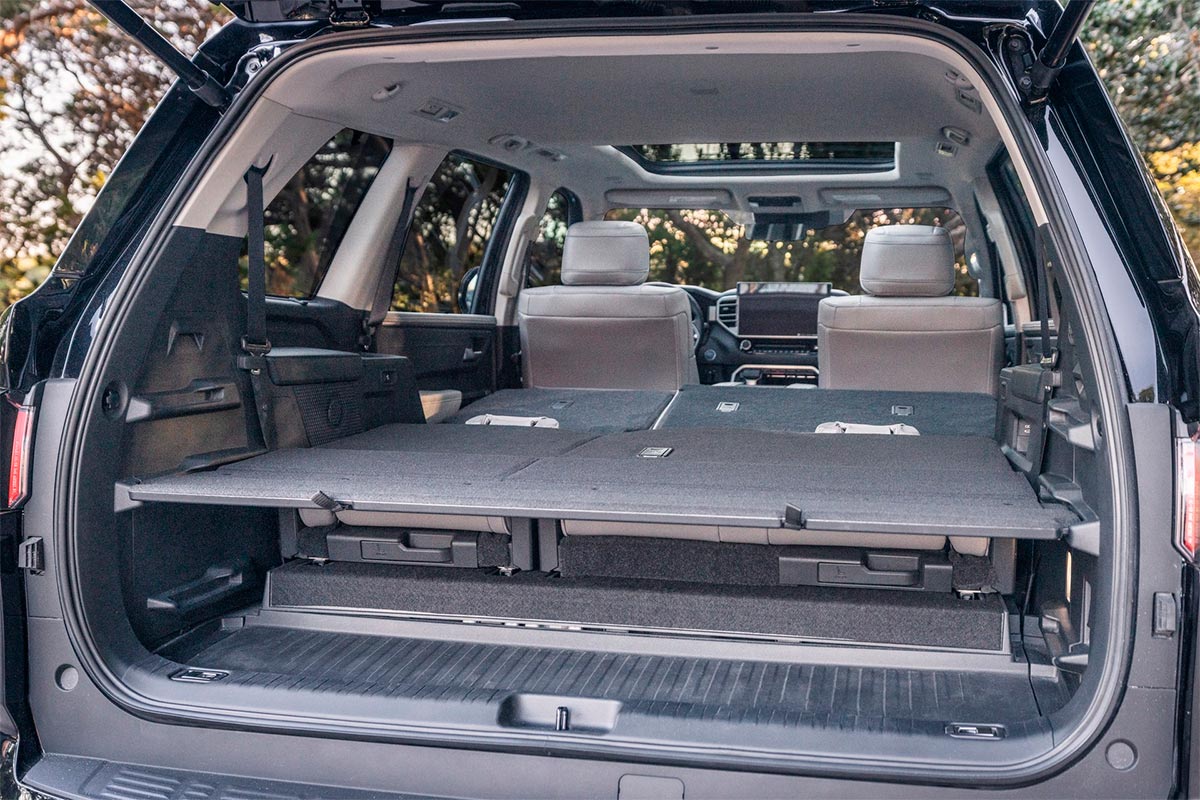 Toyota показала рамный внедорожник Sequoia нового поколения