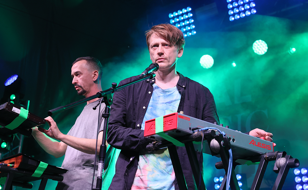 Василий Скородинский и Олег Ягодин&nbsp;(слева направо) во время выступления на фестивале Ural Music Night
