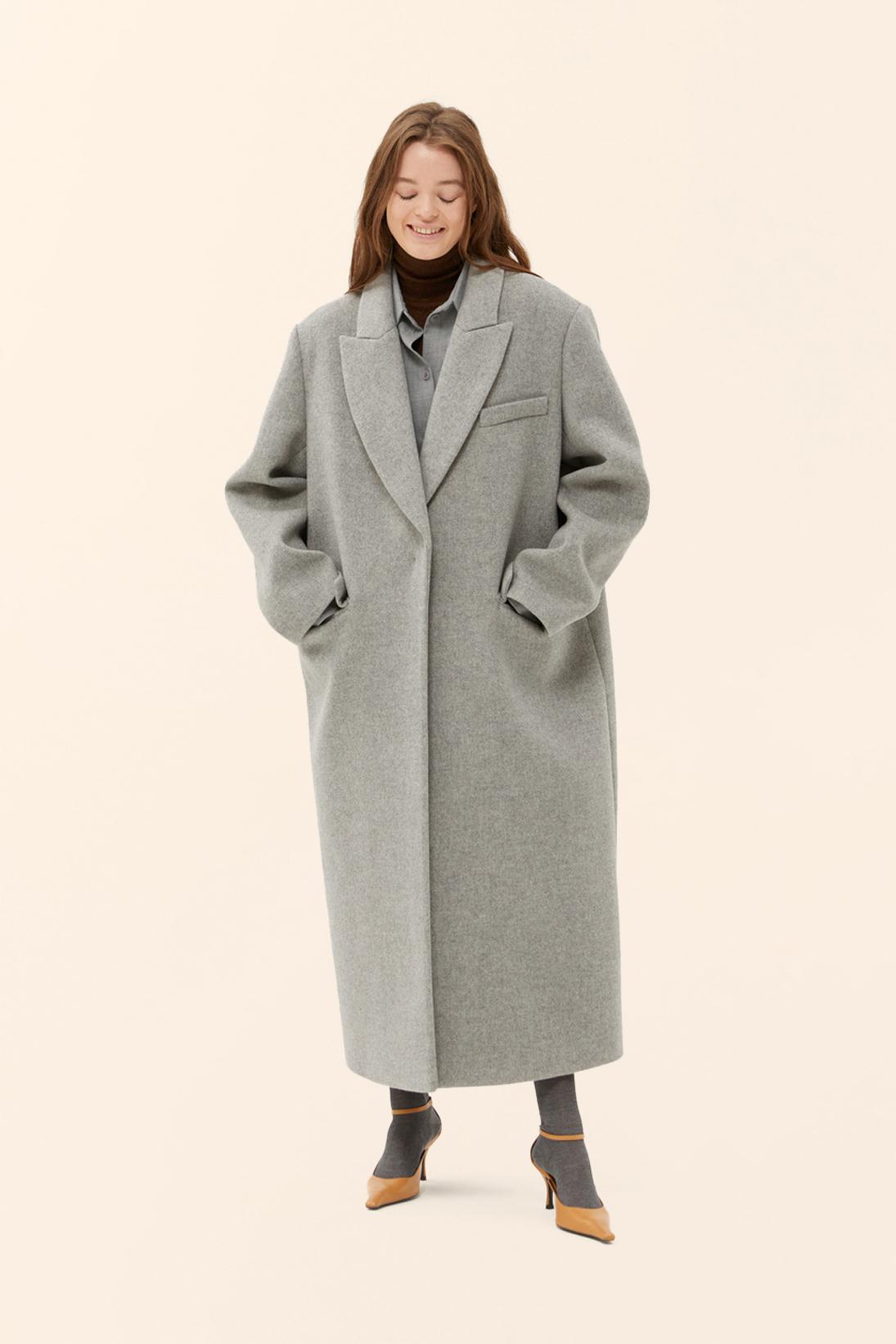 Объемное пальто, Choux, 55 980 руб. (choux.ru)