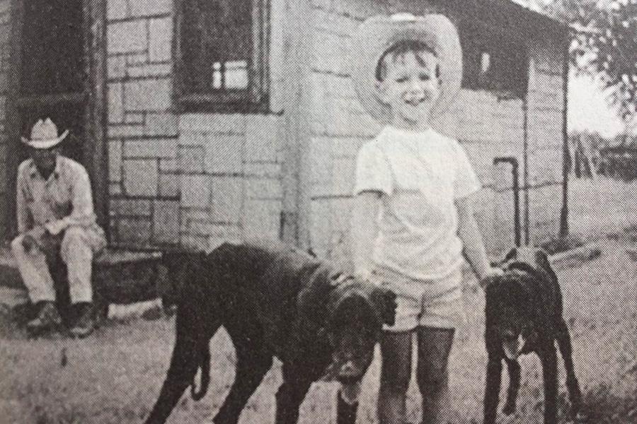 Джефф Безос в детстве на ранчо в Техасе