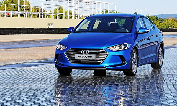 Hyundai показал новый седан Elantra 