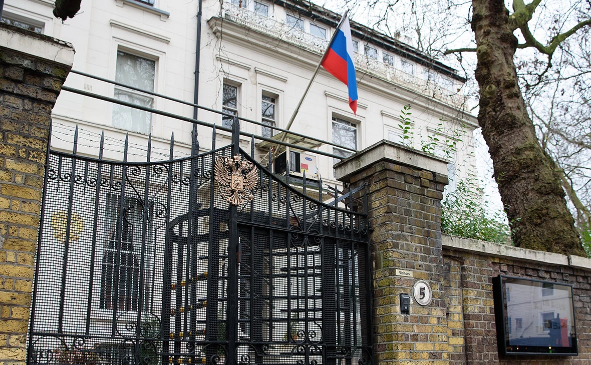 Leon Neal / Getty Images