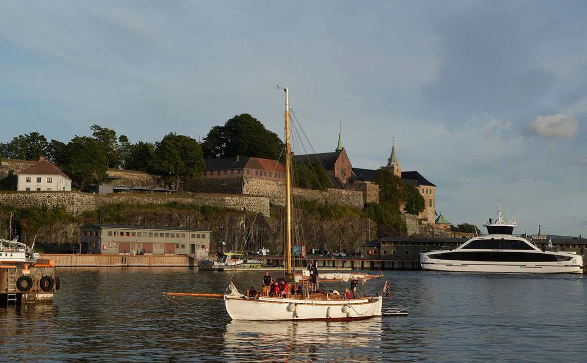 Tom Little / Reuters