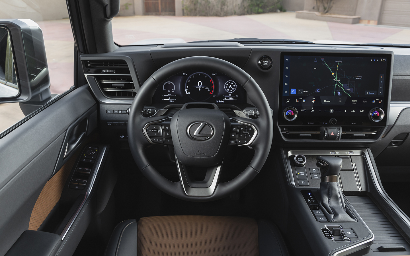 Фото: Lexus