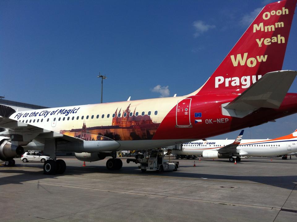 Самолет авиакомпании Czech Airlines, который традиционно открывает новые направления