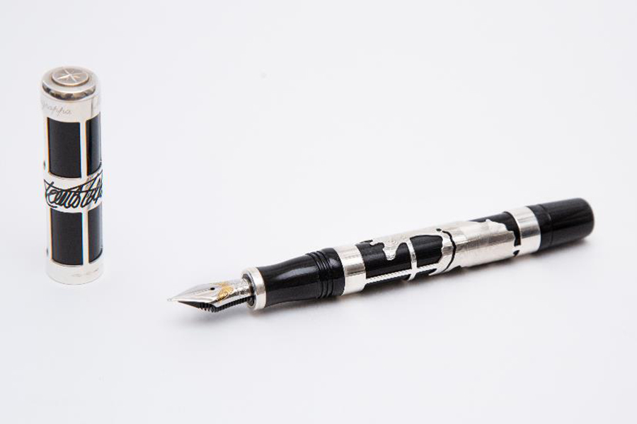 Фото: Ручка перьевая Мontegrappa «Coelho». Начальная цена 112 тысяч рублей