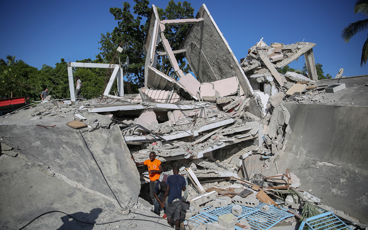 Число погибших при землетрясении на Гаити выросло до 724