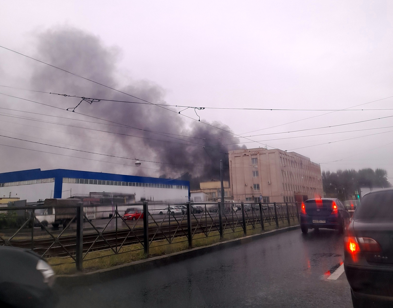 В Красногвардейском районе Петербурга загорелось административное здание —  РБК