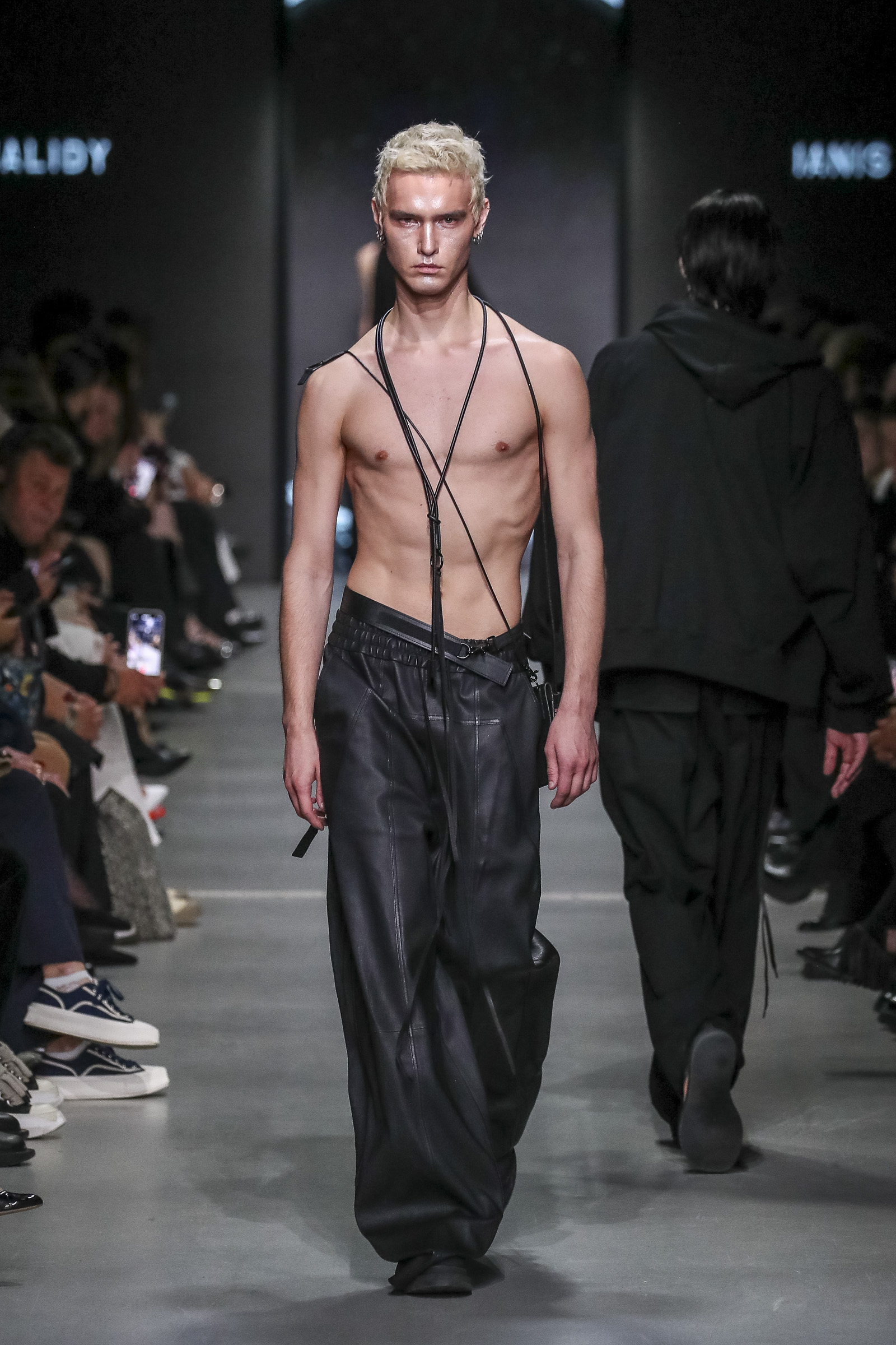 Петербургский бренд Ianis Chamalidy представил на Московской неделе моды коллекцию Verum Invenire (&laquo;Найти истину&raquo;).