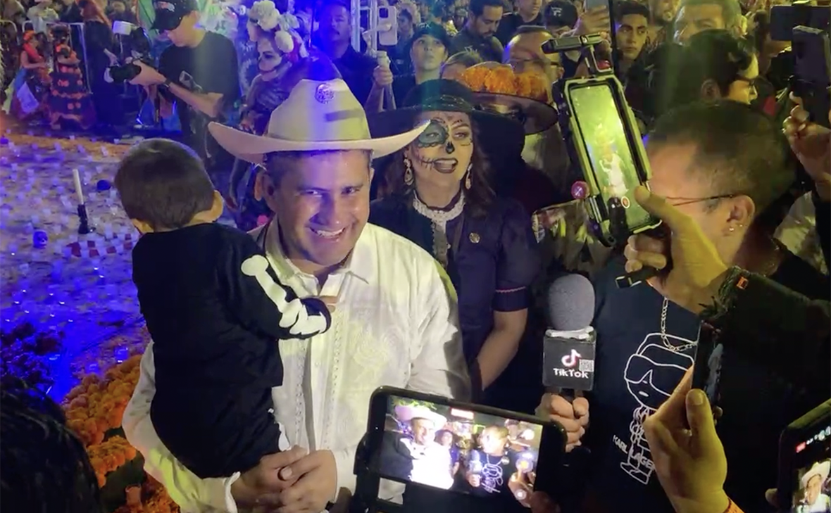 CarlosAlbManzo / Facebook (входит в корпорацию Meta, признана экстремистской и запрещена в России)