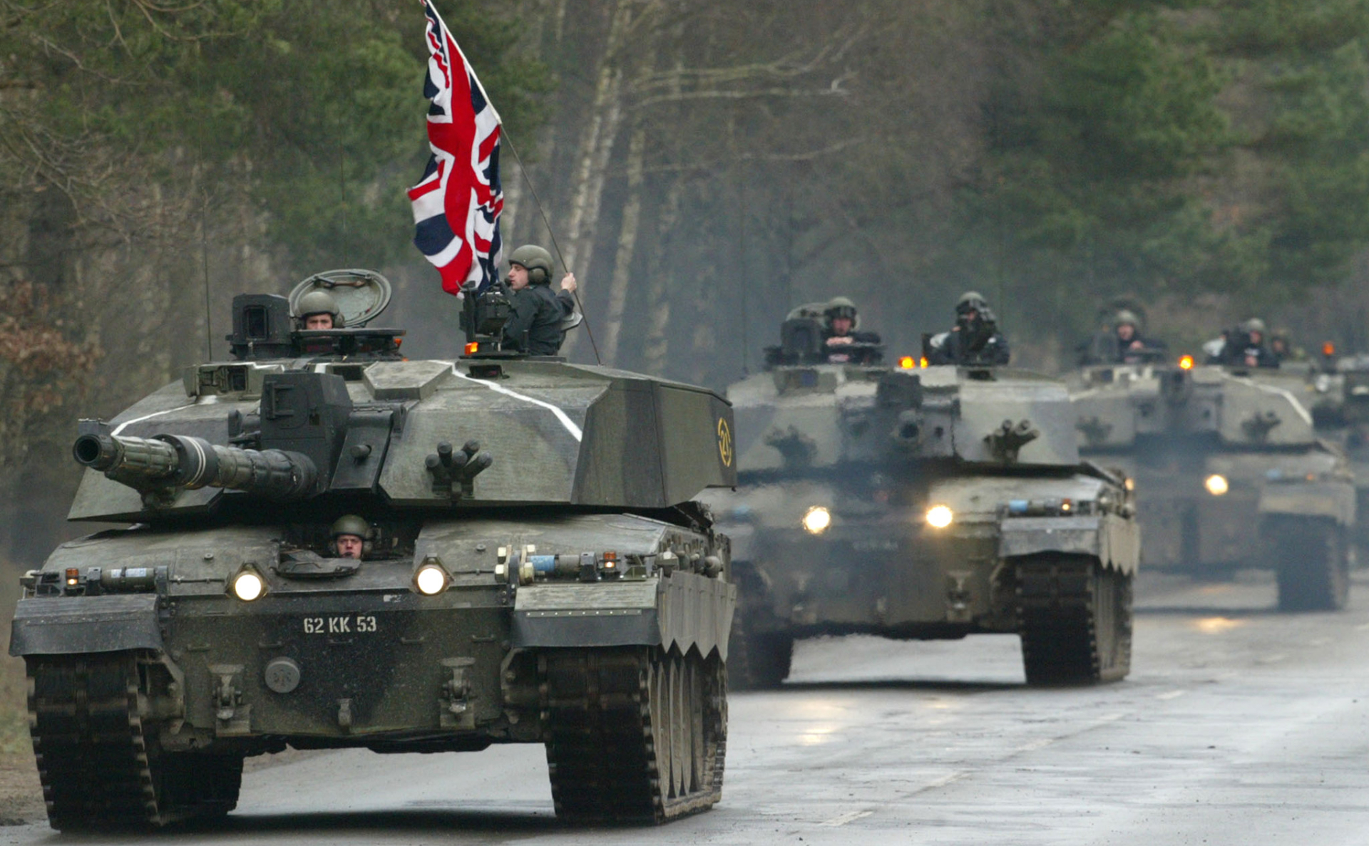 Колонна британских танков в Германии. Архив