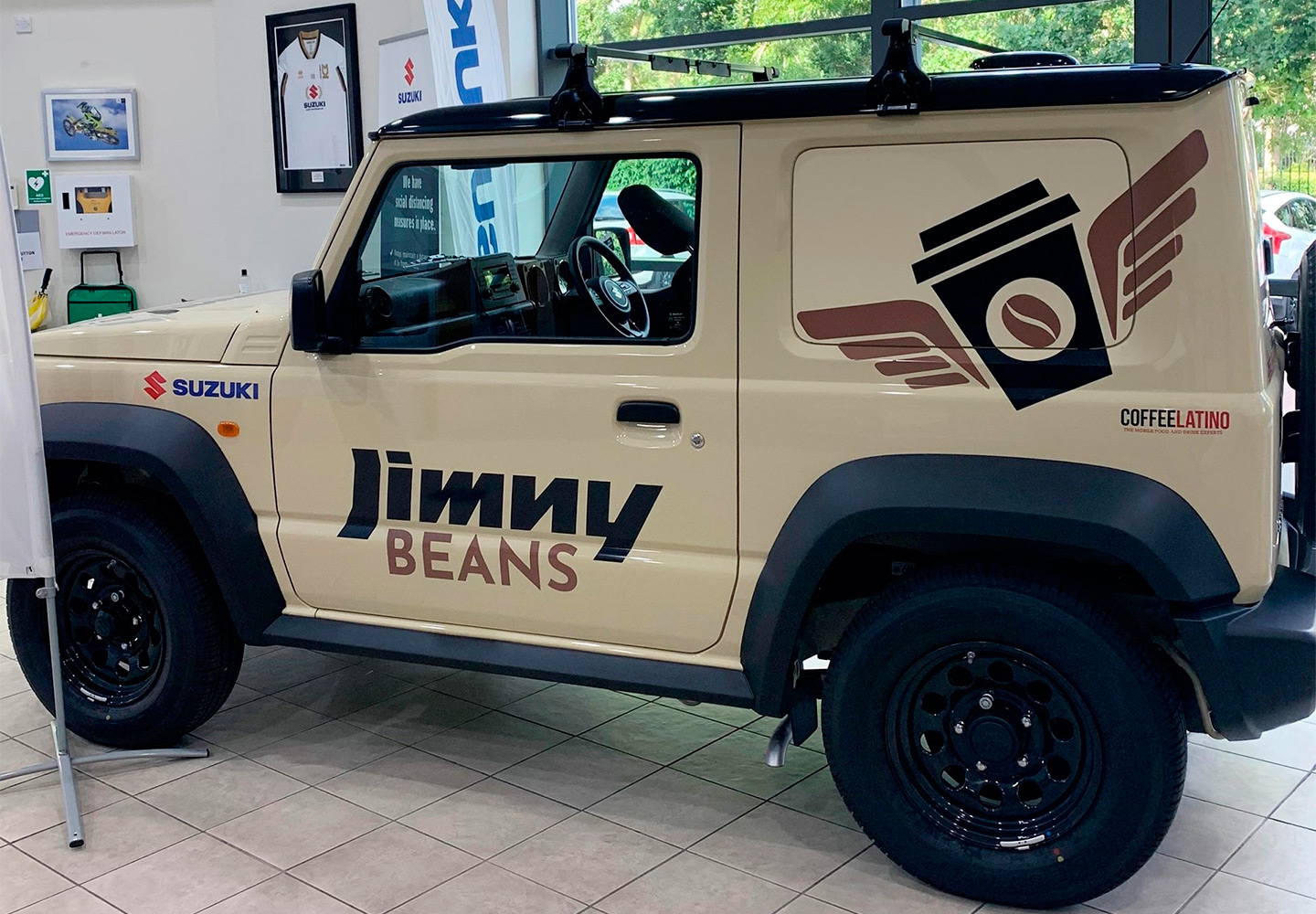 Suzuki Jimny превратили в мобильную кофемашину. Фото