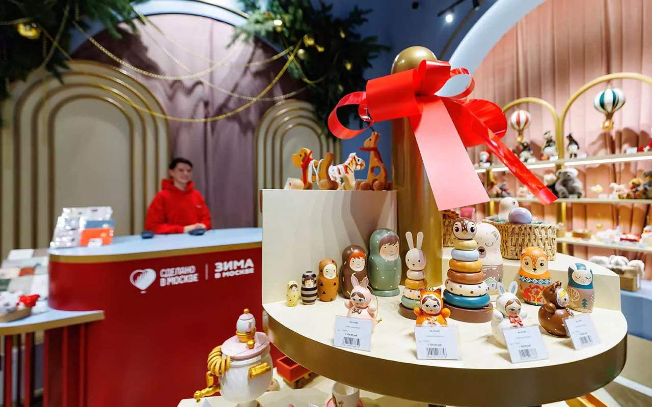 В столице открылись новогодние павильоны проекта «Сделано в Москве»