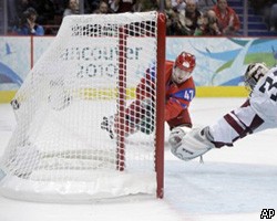Российская сборная по хоккею вышла на первое место в группе В