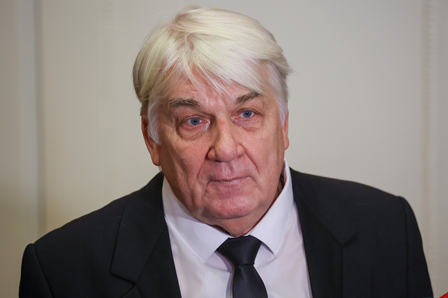 Актер, режиссер и педагог Юрий Шлыков