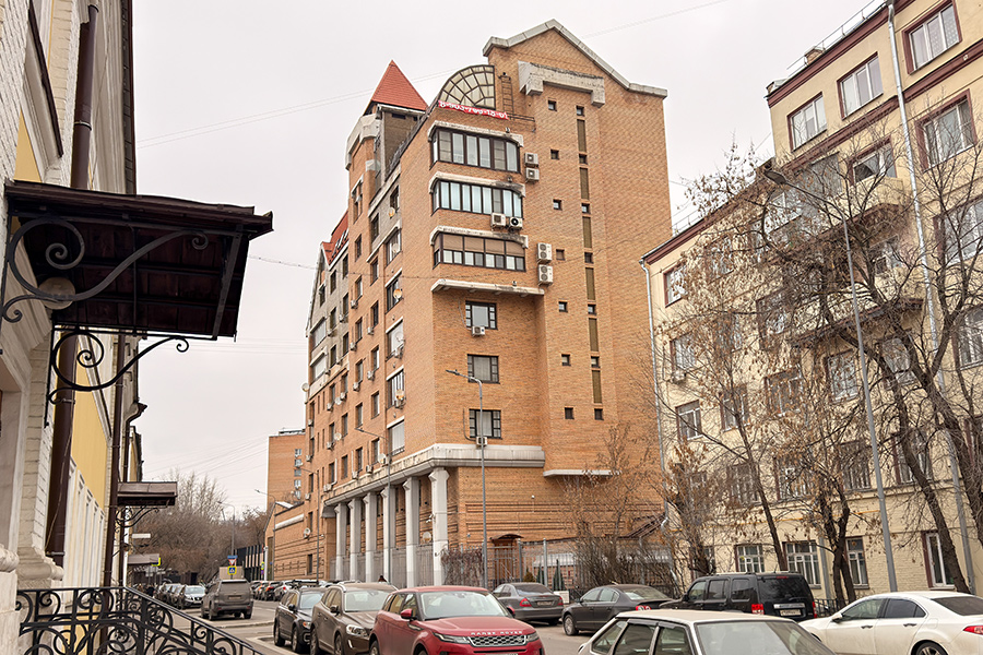 Дом, в котором находится квартира Ларисы Долиной