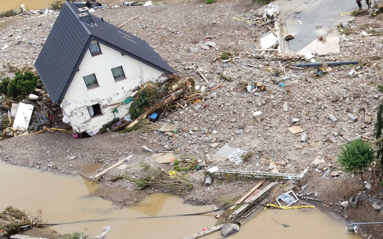 Власти района Германии сообщили о 1,3 тыс. пропавших из-за наводнения