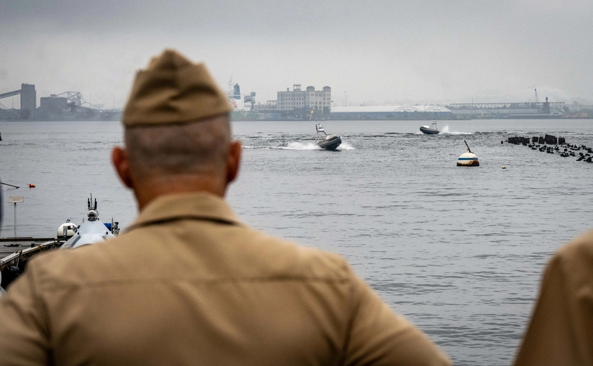 Mass Communications Specialist 1st Class Joe J. Cardona Gonzalez / U.S. Navy / Reuters