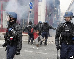 Забастовки во Франции: полиция разблокировала три нефтехранилища