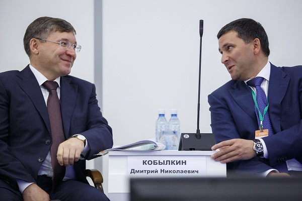 Владимир Якушев (слева) и Дмитрий Кобылкин
