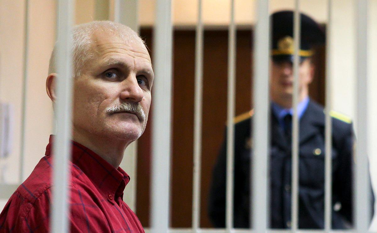 Белорусский суд приговорил нобелевского лауреата к 10 годам