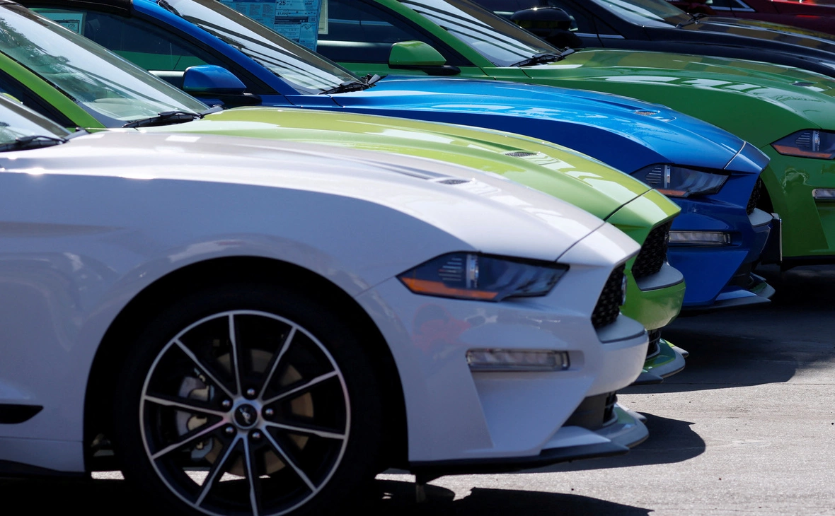 Mike Blake / Reuters