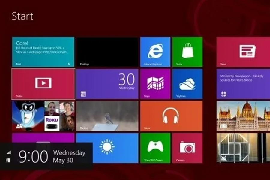 В Windows 8 представили совершенно новый интерфейс. Он был переориентирован на сенсорное управление для планшетов и гибридных устройств. Вместо традиционного меню &laquo;Пуск&raquo; пользователи получили полноэкранный стартовый экран с плитками, которые отображали актуальную информацию из приложений без необходимости их открывать.