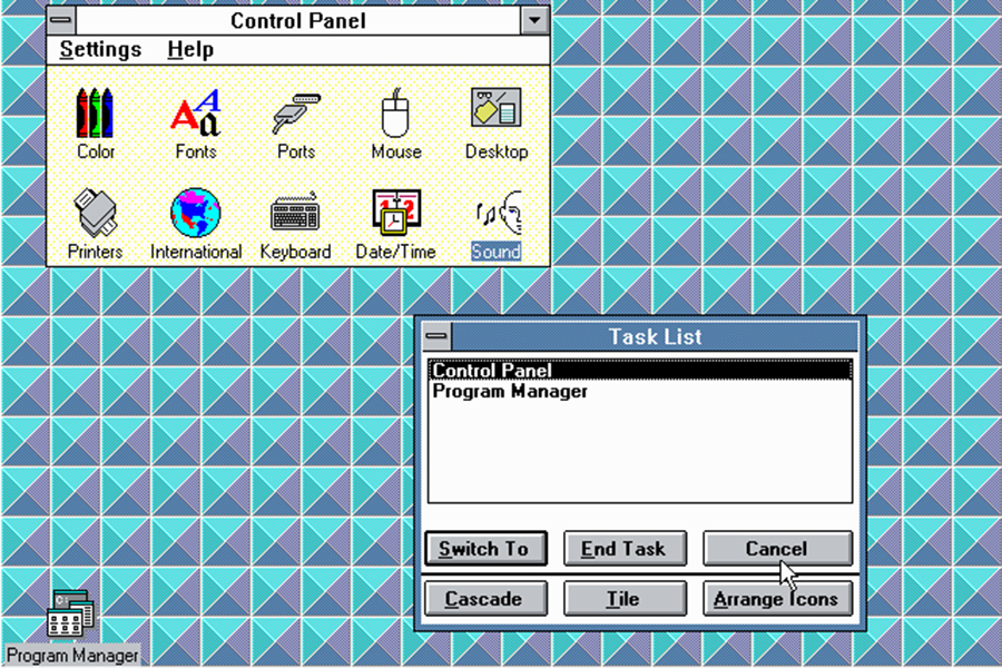 А первым значимым успехом компании считается Windows 3.0. Интерфейс стал в разы удобнее предыдущих версий, дизайн&nbsp;&mdash; приятнее, графика&nbsp;&mdash; разнообразнее (256 цветов). Windows имела виртуальную память, в ней был диспетчер программ. Также Microsoft прокачала многозадачность системы.

В Windows 3.0 появились и приятные мелочи, такие, как игры &laquo;Пасьянс&raquo; и &laquo;Сапер&raquo;, в которые пользователи играют до сих пор.