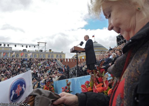 В.Путин впервые поздравил москвичей с Днем города на Красной площади