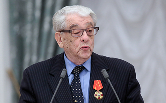 Валентин Зорин, награжденный орденом Александра Невского, на церемонии вручения государственных наград в Екатерининском зале Кремля. 21 мая 2015 года


