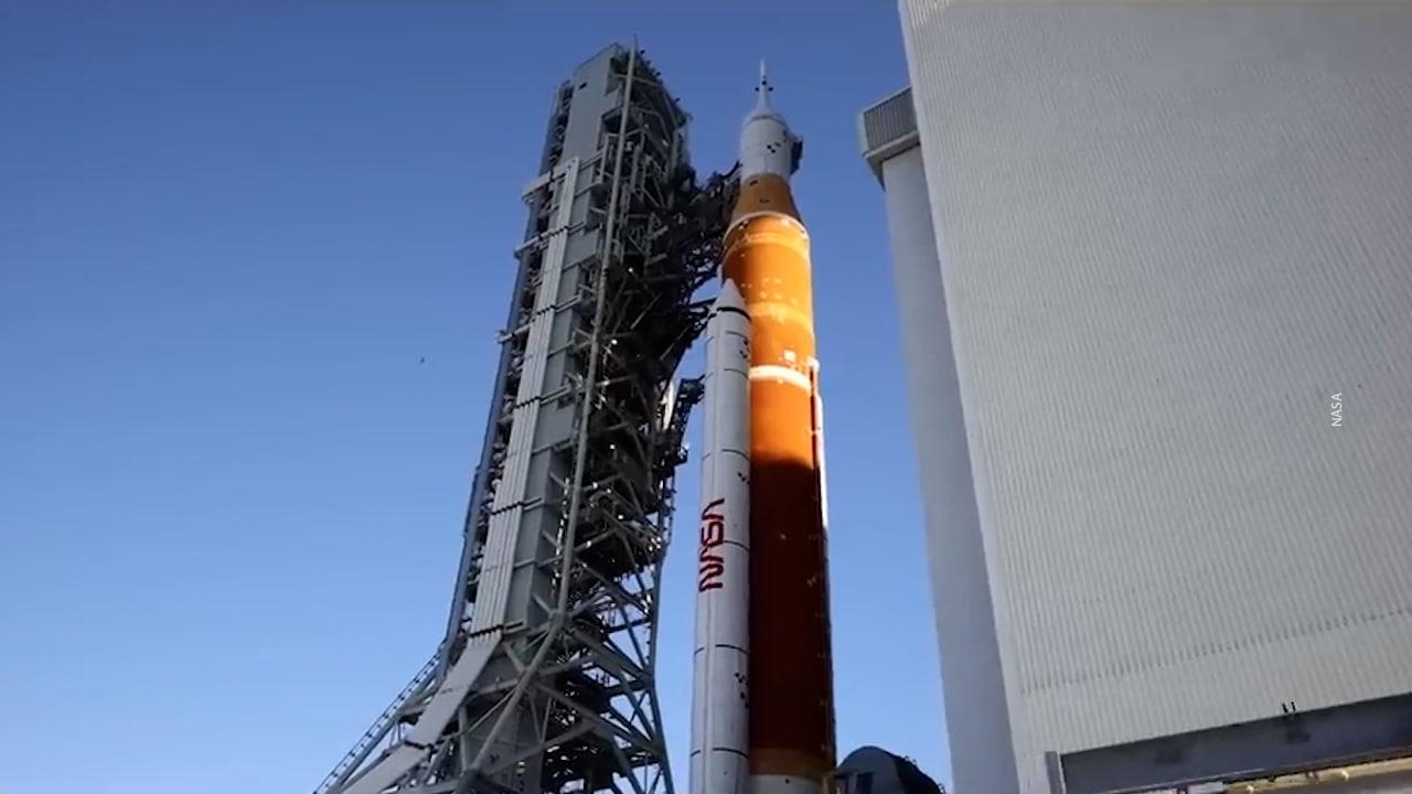 NASA перенесло запуск сверхтяжелой ракеты по лунной программе