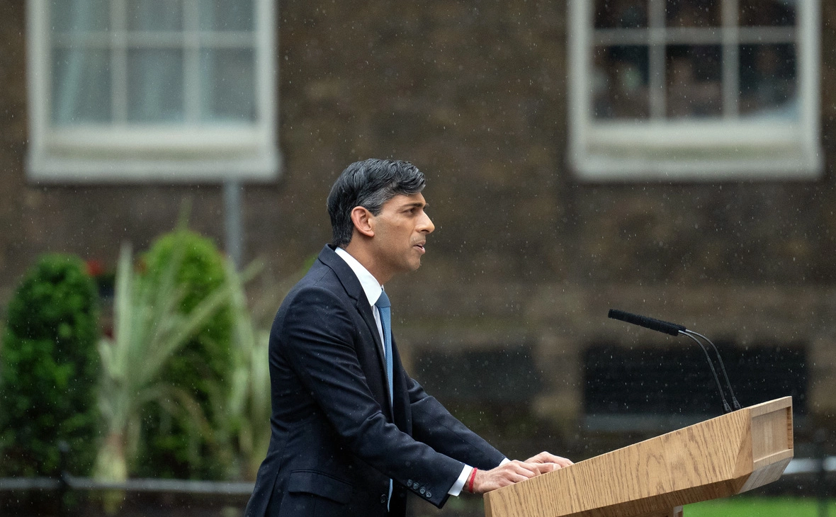 Carl Court / Getty Images