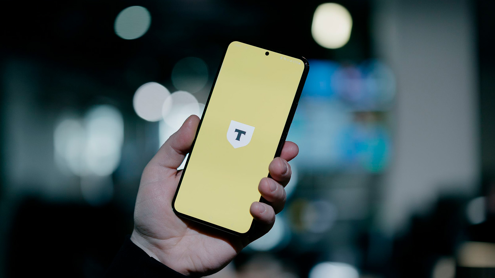 Т-банк запустил сервис T-Pay для бесконтактной оплаты через iPhone