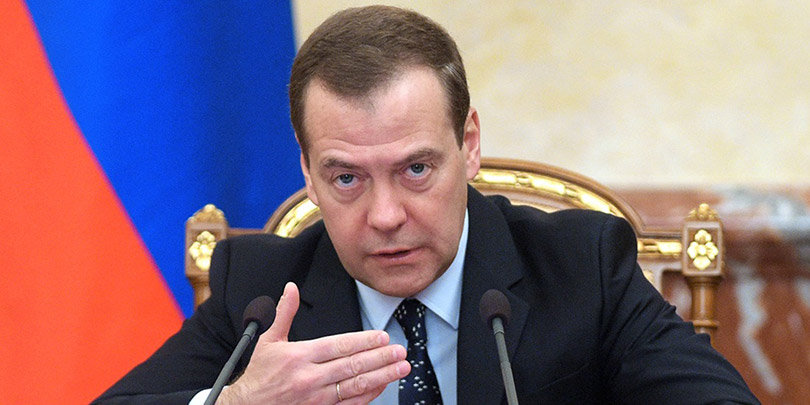 Медведев объяснил отказ судиться с «обормотом» из-за «Он вам не Димон»