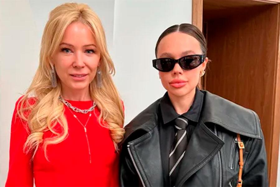 Инстасамка (Дарья Зотеева) и Екатерина Мизулина в офисе Лиги безопасного интернета, май 2023 года