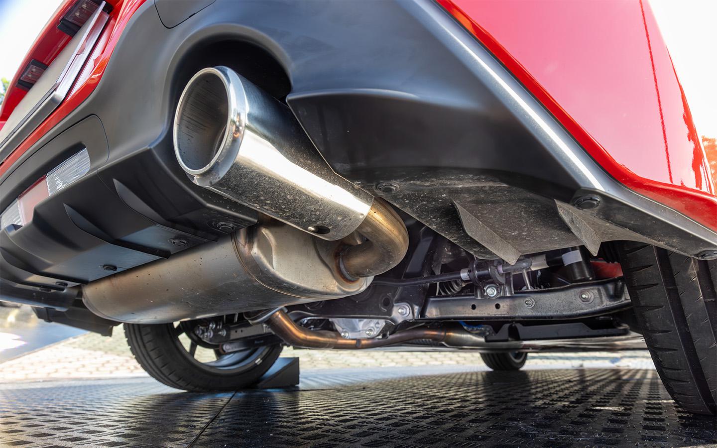 Что такое выхлопная система автомобиля, как она работает и какой бывает