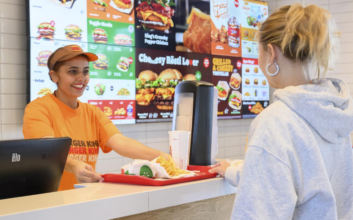 Burger King научила ИИ-бота следить за дружелюбием сотрудников