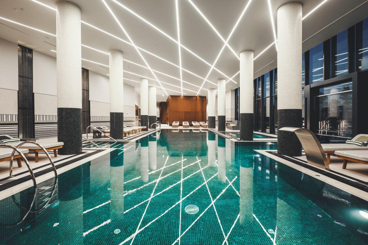 Бассейн в отеле Paragraph Golf &amp; SPA Tabori