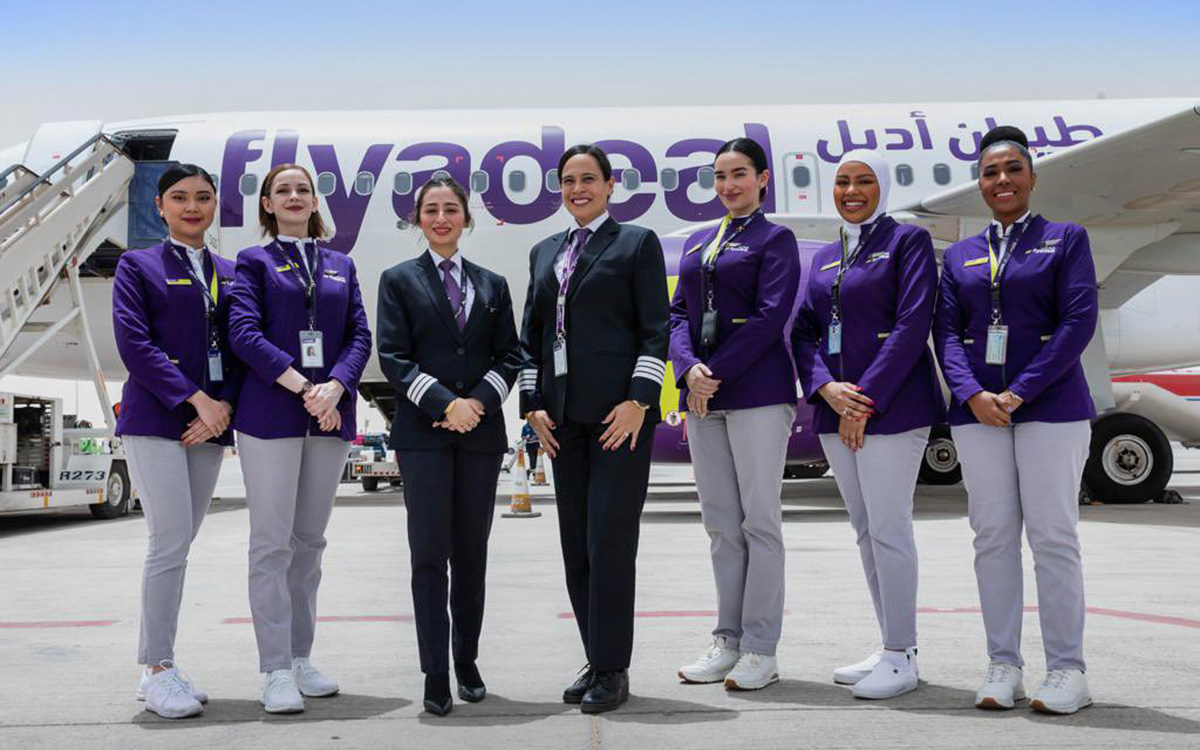 Авиакомпания Саудовской Аравии впервые совершила рейс с женским экипажем