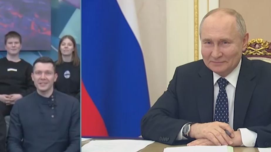 Путин похвалил Алиханова за русскую косоворотку