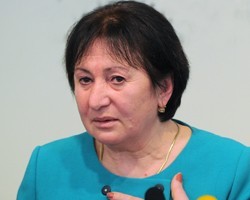 А.Джиоева заявила, что оставляет политику и готова уехать из Южной Осетии