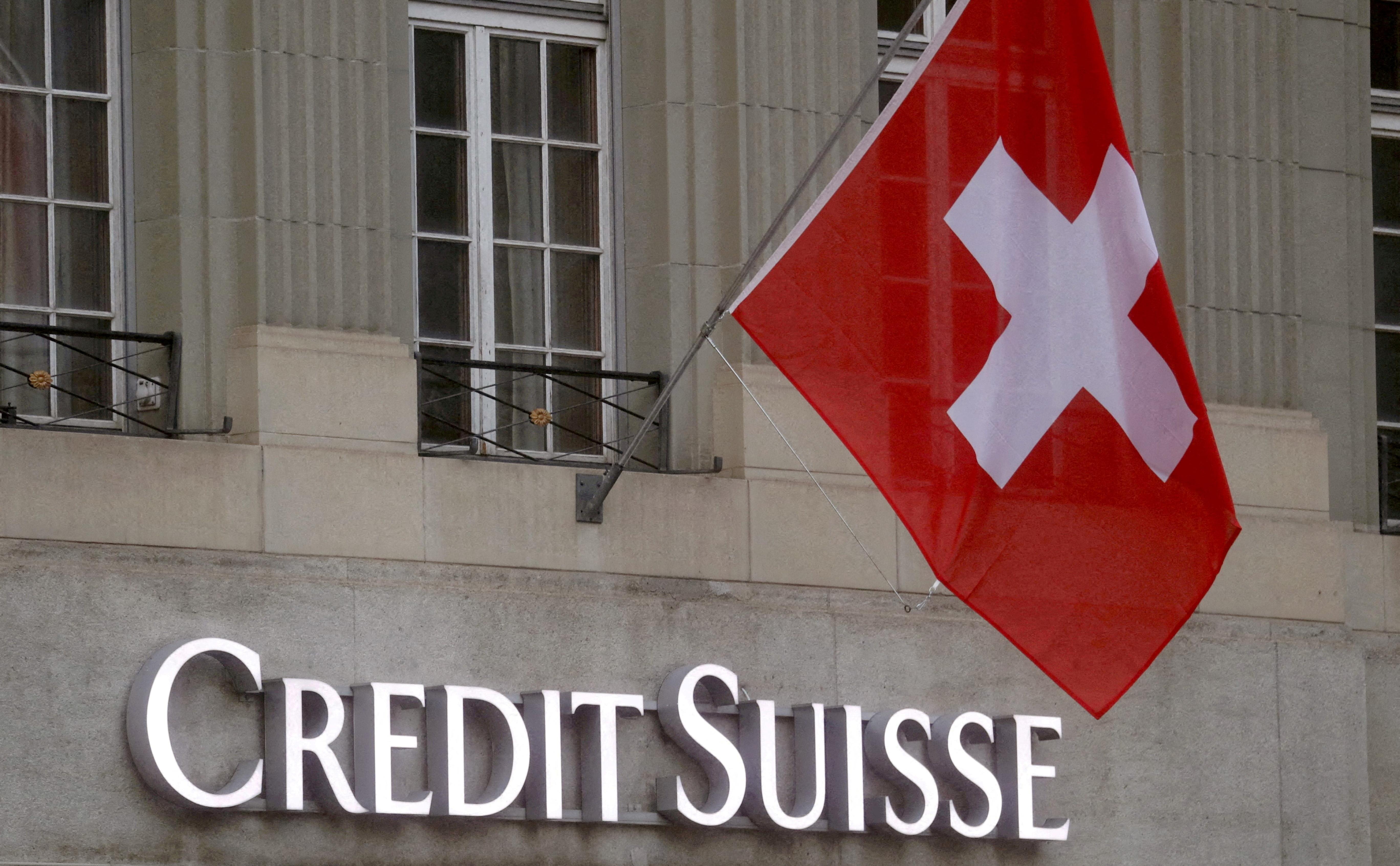 В Швейцарии допустили слияние крупнейших банков Credit Suisse и UBS