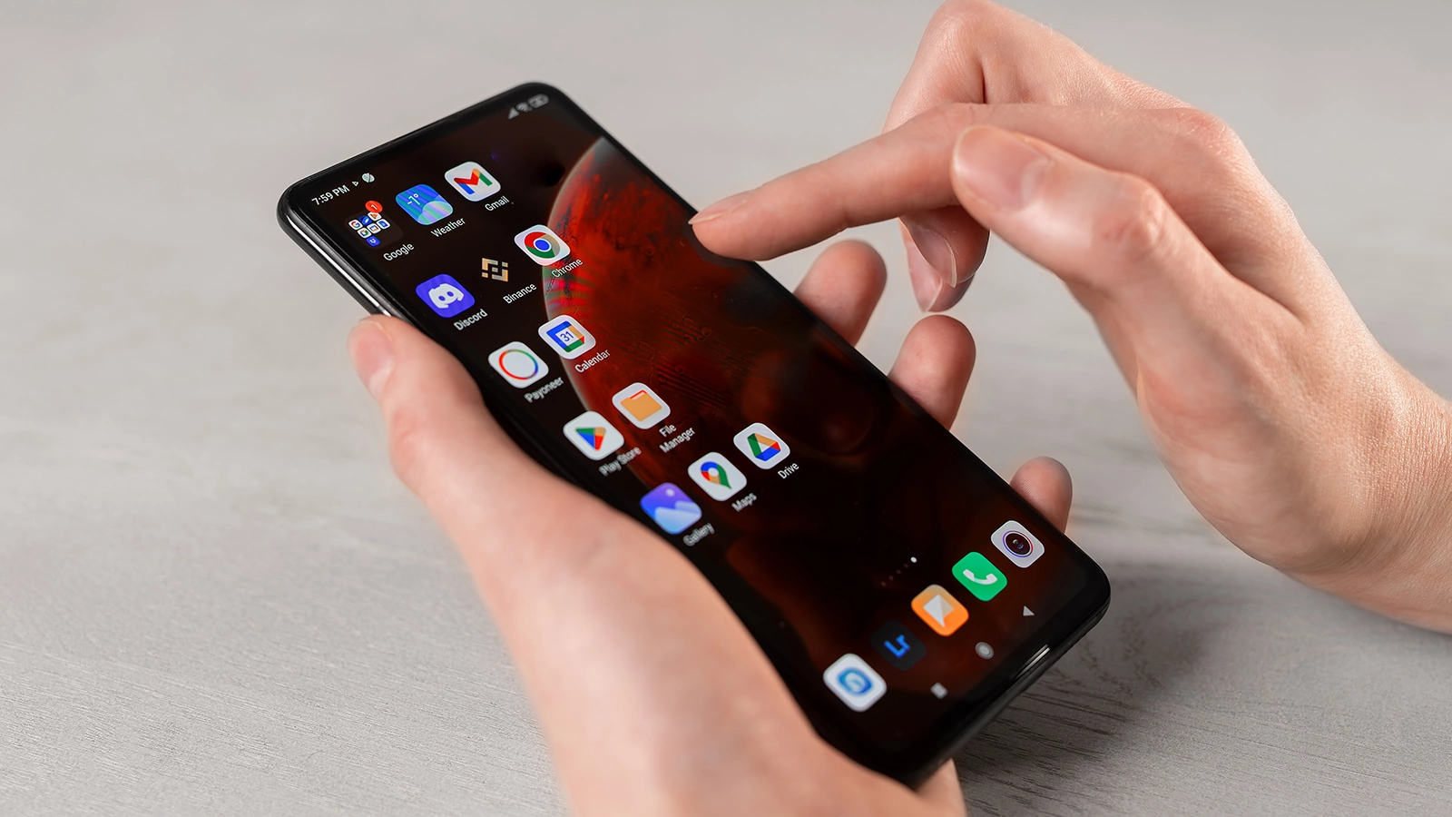 Установить сторонние приложения на Android станет сложнее. Что изменится