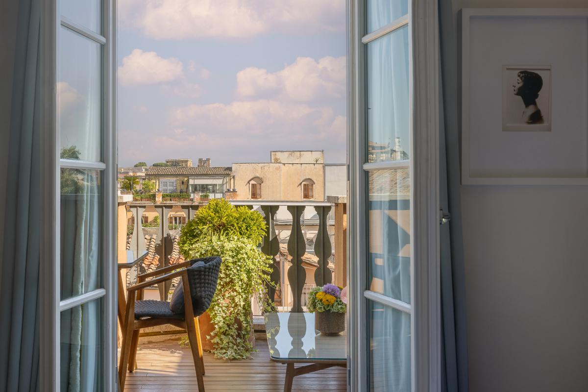 Студия с террассой, Portrait Roma
