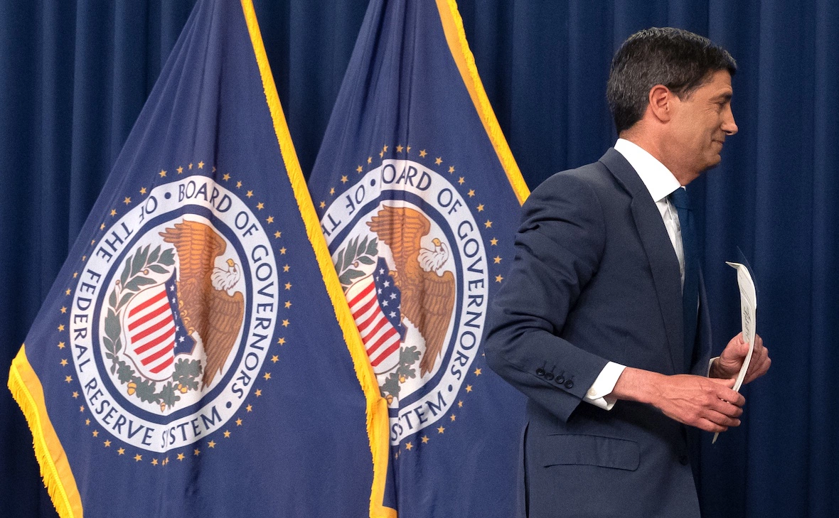 Mark Schiefelbein / AP