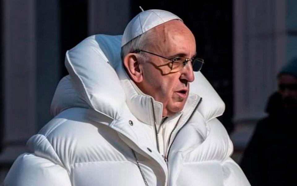 Нейросеть Midjourney сгенерировала изображение папы римского в пуховике, которое стало вирусным в интернете