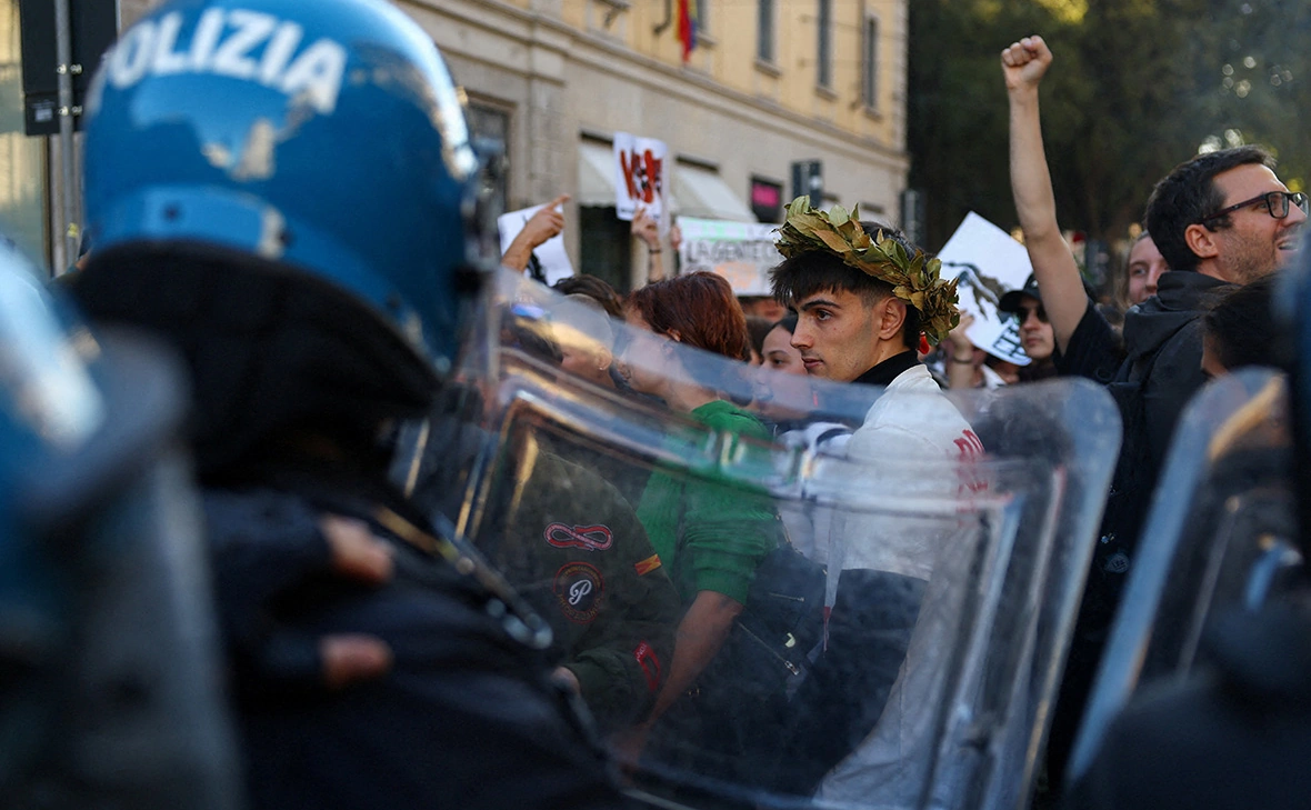 Claudia Greco / Reuters
