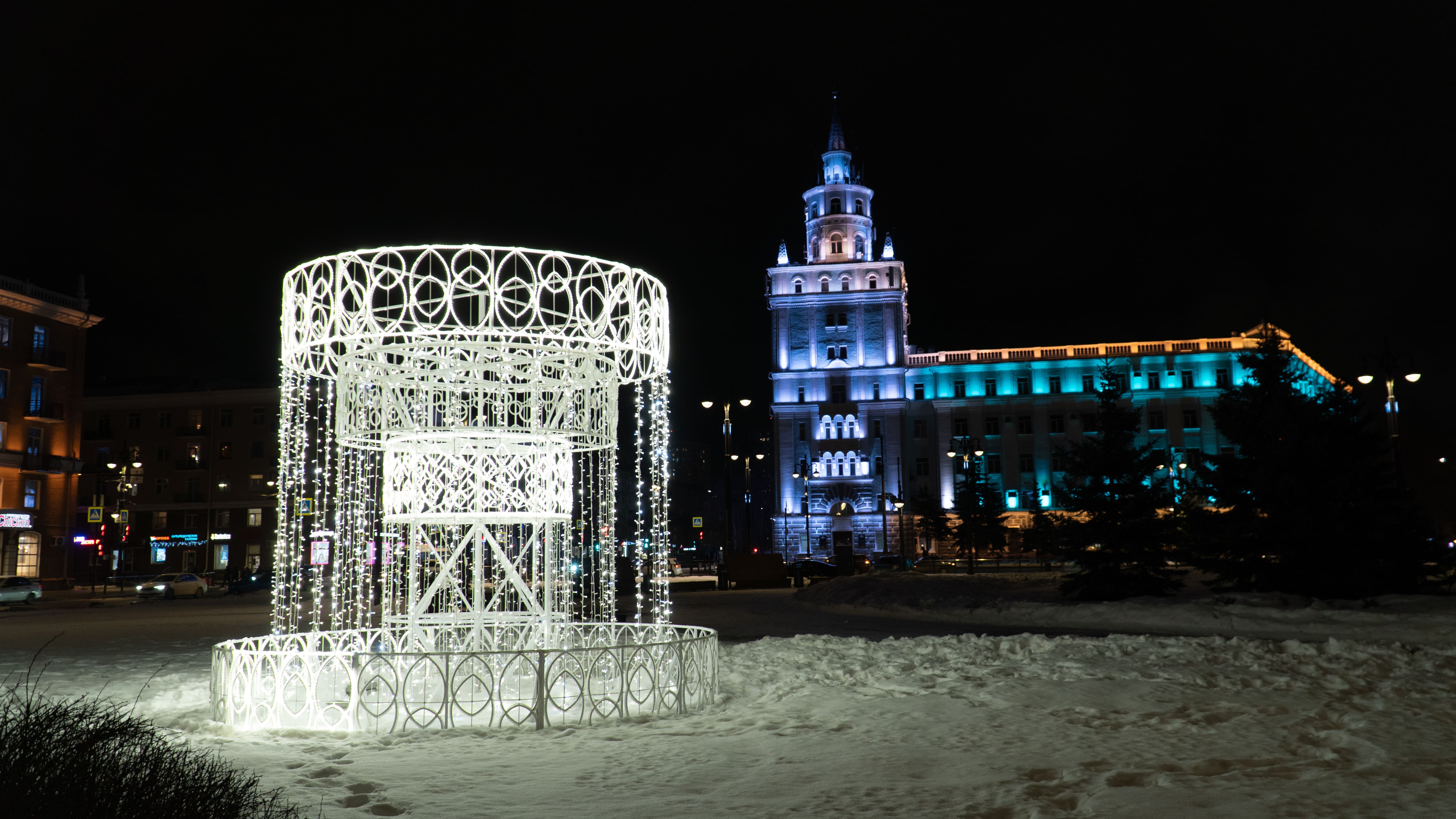 Фотогалерея: как Пермь подготовилась к празднованию Нового года